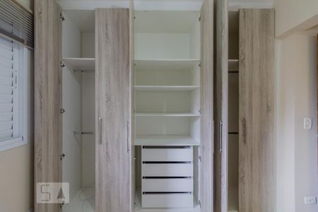 Detalhe do Quarto 01  de apartamento para alugar com 2 quartos, 68m² em Vila Gilda, Santo André