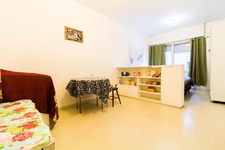 Sala de kitnet/studio para alugar com 1 quarto, 36m² em Cidade Baixa, Porto Alegre