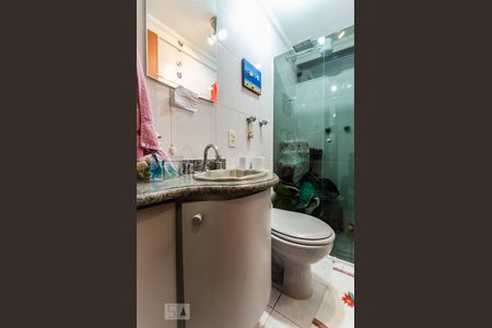 Banheiro de apartamento para alugar com 3 quartos, 89m² em Vila Yara, Osasco