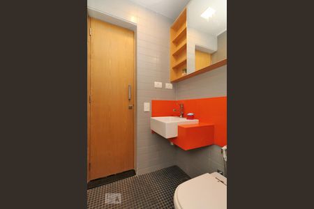 Apartamento para alugar com 60m², 3 quartos e 1 vaga Apartamento para alugar com 60m², 3 quartos e 1 vagaBanheiro Social.