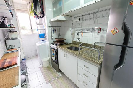 Cozinha de apartamento para alugar com 1 quarto, 45m² em Água Branca, São Paulo