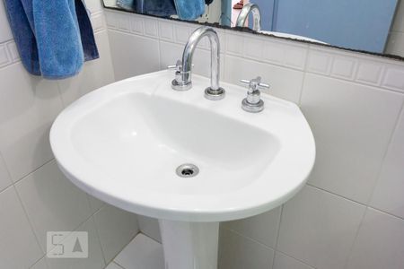 Banheiro Pia de apartamento para alugar com 1 quarto, 45m² em Água Branca, São Paulo