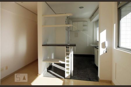 Sala e Cozinha de apartamento para alugar com 1 quarto, 55m² em Funcionários, Belo Horizonte