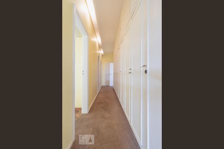 Apartamento à venda com 230m², 3 quartos e sem vagaCorredor