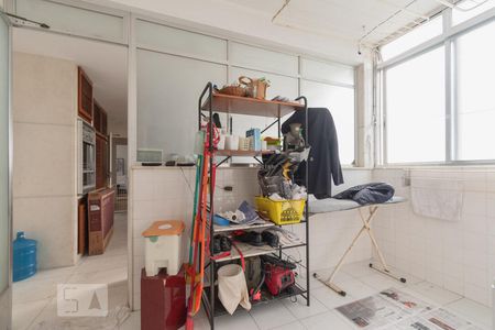 Apartamento à venda com 230m², 3 quartos e sem vagaÁrea de Serviço