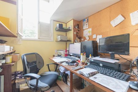 Apartamento à venda com 230m², 3 quartos e sem vagaDependência