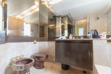 Apartamento à venda com 230m², 3 quartos e sem vagaBanheiro