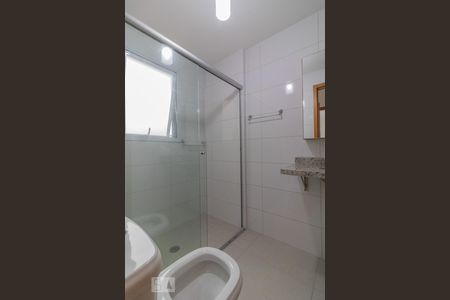 Banheiro da suíte de apartamento para alugar com 2 quartos, 65m² em Santa Maria, São Caetano do Sul
