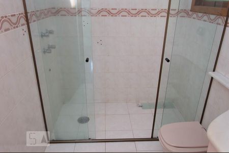 Banheiro de casa à venda com 3 quartos, 245m² em Jardim Sao Pedro, Porto Alegre