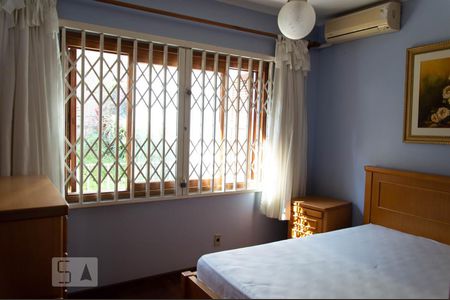 Quarto 1 de casa à venda com 3 quartos, 245m² em Jardim Sao Pedro, Porto Alegre