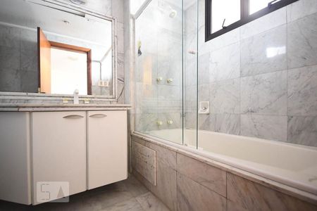 Apartamento para alugar com 675m², 4 quartos e 4 vagasBanheiro suíte 1