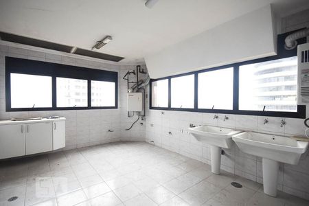 Apartamento para alugar com 675m², 4 quartos e 4 vagasÁrea de serviço