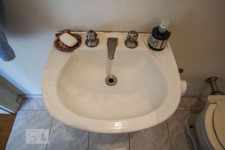 Lavabo detalhe de casa à venda com 3 quartos, 250m² em Sumaré, São Paulo