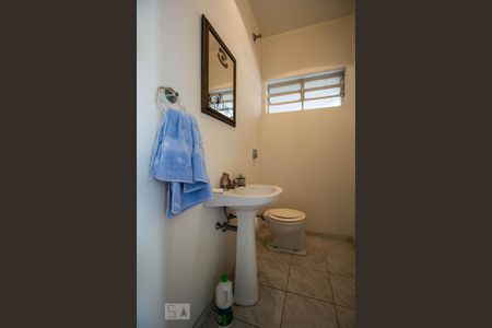 Lavabo de casa à venda com 3 quartos, 250m² em Sumaré, São Paulo