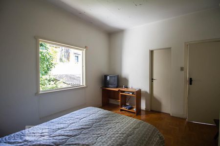 Casa à venda com 250m², 3 quartos e 2 vagasQuarto suíte