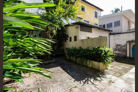 Casa à venda com 250m², 3 quartos e 2 vagasÁrea externa