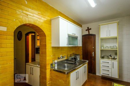 Apartamento para alugar com 110m², 2 quartos e 2 vagasCozinha