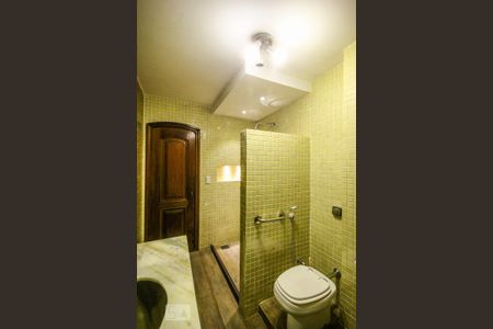 Apartamento para alugar com 110m², 2 quartos e 2 vagasBanheiro