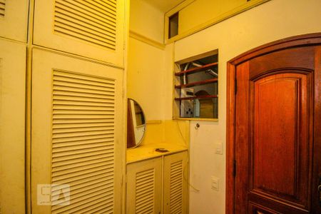Apartamento para alugar com 110m², 2 quartos e 2 vagasQuarto de Serviço