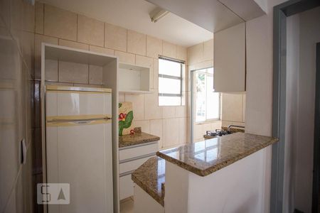 Cozinha de apartamento à venda com 1 quarto, 45m² em Menino Deus, Porto Alegre