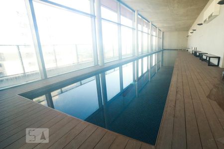 Studio à venda com 41m², 1 quarto e 1 vaga Studio à venda com 41m², 1 quarto e 1 vagaPiscina