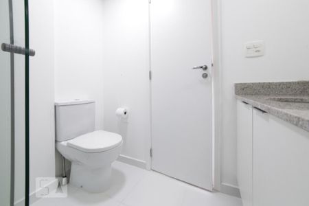 Studio à venda com 41m², 1 quarto e 1 vaga Studio à venda com 41m², 1 quarto e 1 vagaBanheiro
