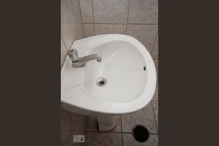Banheiro de kitnet/studio para alugar com 1 quarto, 33m² em Bela Vista, São Paulo
