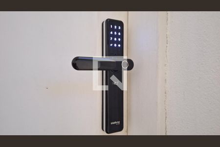 Fechadura eletrônica de kitnet/studio para alugar com 1 quarto, 17m² em Perdizes, São Paulo