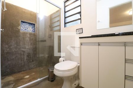 Banheiro de kitnet/studio para alugar com 1 quarto, 17m² em Perdizes, São Paulo