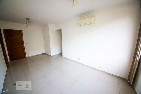 Sala  de apartamento para alugar com 2 quartos, 72m² em Santa Rosa, Niterói