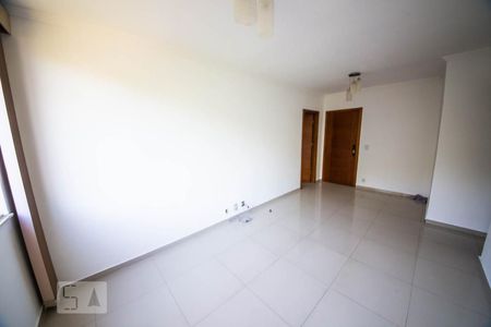 Sala  de apartamento para alugar com 2 quartos, 72m² em Santa Rosa, Niterói