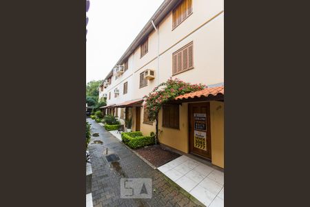 Fachada de casa de condomínio para alugar com 3 quartos, 100m² em Camaquã, Porto Alegre