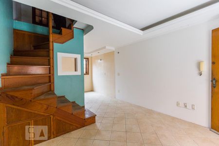 Sala de casa de condomínio para alugar com 3 quartos, 100m² em Camaquã, Porto Alegre