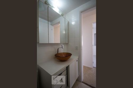 Apartamento para alugar com 79m², 3 quartos e 1 vaga Apartamento para alugar com 79m², 3 quartos e 1 vagaBanheiro