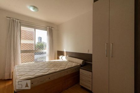 Quarto 1 de apartamento para alugar com 2 quartos, 60m² em Cidade Industrial, Curitiba
