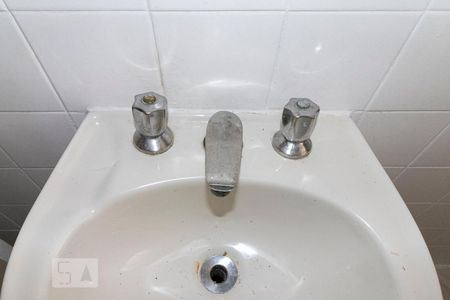 Pia de casa para alugar com 3 quartos, 80m² em Parque Colonial, São Paulo