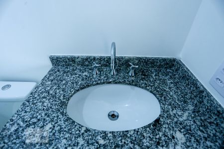 Banheiro de kitnet/studio à venda com 1 quarto, 27m² em Campos Elíseos, São Paulo