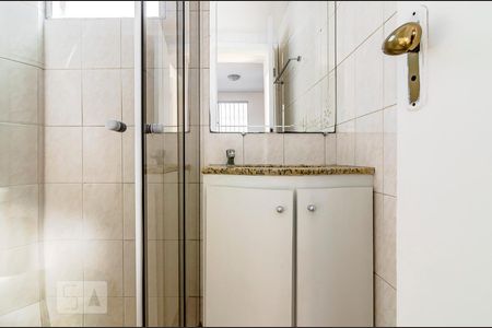 Banheiro de apartamento à venda com 2 quartos, 40m² em Palmares, Belo Horizonte