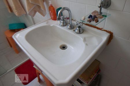 Pia de apartamento para alugar com 1 quarto, 62m² em Vila Buarque, São Paulo