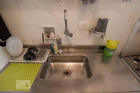 Pia de apartamento para alugar com 1 quarto, 62m² em Vila Buarque, São Paulo