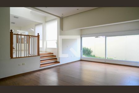 Sala Principal de casa à venda com 4 quartos, 300m² em Vila Brasílio Machado, São Paulo