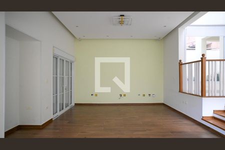 Sala Principal de casa à venda com 4 quartos, 300m² em Vila Brasílio Machado, São Paulo