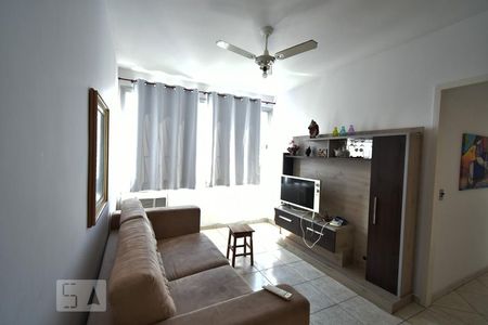 Sala  de apartamento para alugar com 3 quartos, 89m² em Icaraí, Niterói
