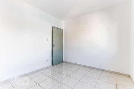 Quarto 2 de casa para alugar com 2 quartos, 64m² em Vila Medeiros, São Paulo