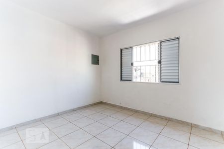 Quarto 1 de casa para alugar com 2 quartos, 64m² em Vila Medeiros, São Paulo