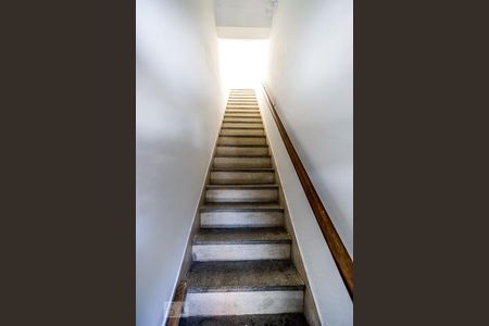 Casa para alugar com 64m², 2 quartos e sem vagaEscadas Entrada