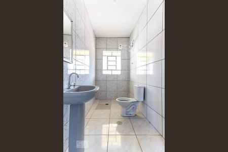 Casa para alugar com 64m², 2 quartos e sem vagaBanheiro