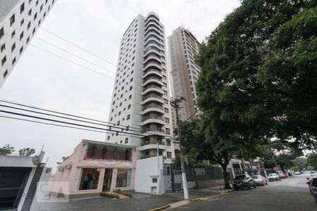 Apartamento à venda com 214m², 3 quartos e 3 vagasFachada