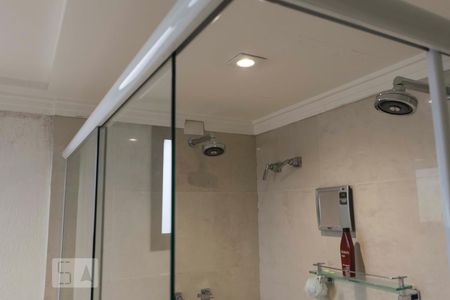 Apartamento à venda com 214m², 3 quartos e 3 vagasSuíte 3 - Banheiro (Chuveiro)