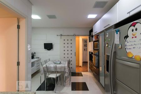 Apartamento à venda com 214m², 3 quartos e 3 vagasCozinha